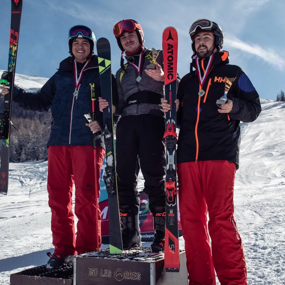 Miklós Bereczki, a student of Széchenyi István University (centre), won the men’s giant slalom event.